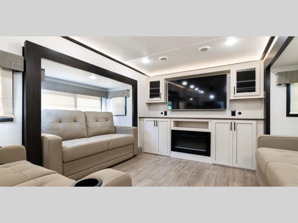 2027 Forest River Rv Sabre 37FLH in springville TN