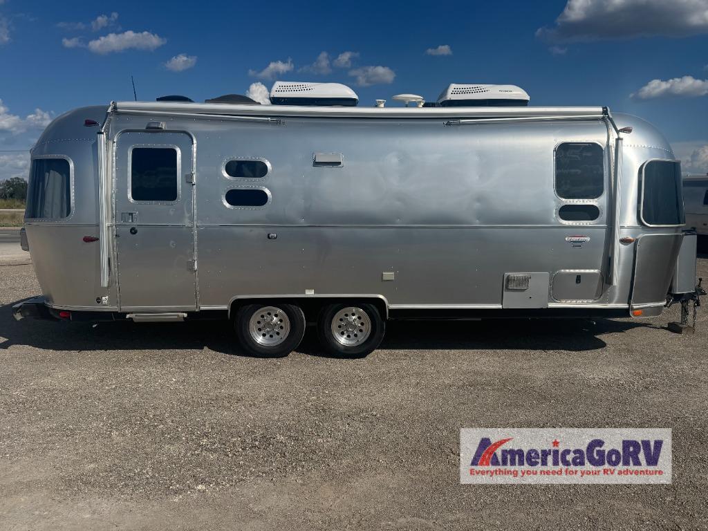 2019 Airstream International Signature 25FB in seguin TX