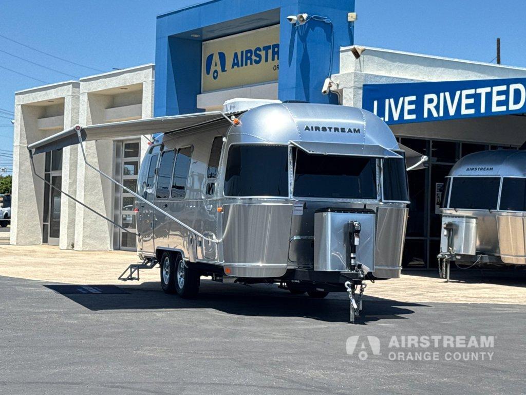 2027 Airstream Flying Cloud 23FB Twin in midway city CA