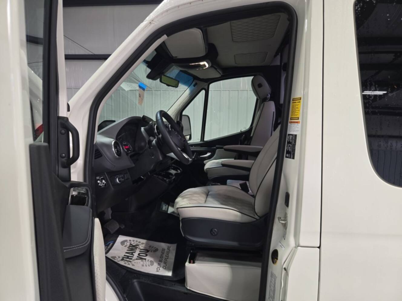 A photo of this 2027 Ultimate Toys FREEDOM 170 STD 9P