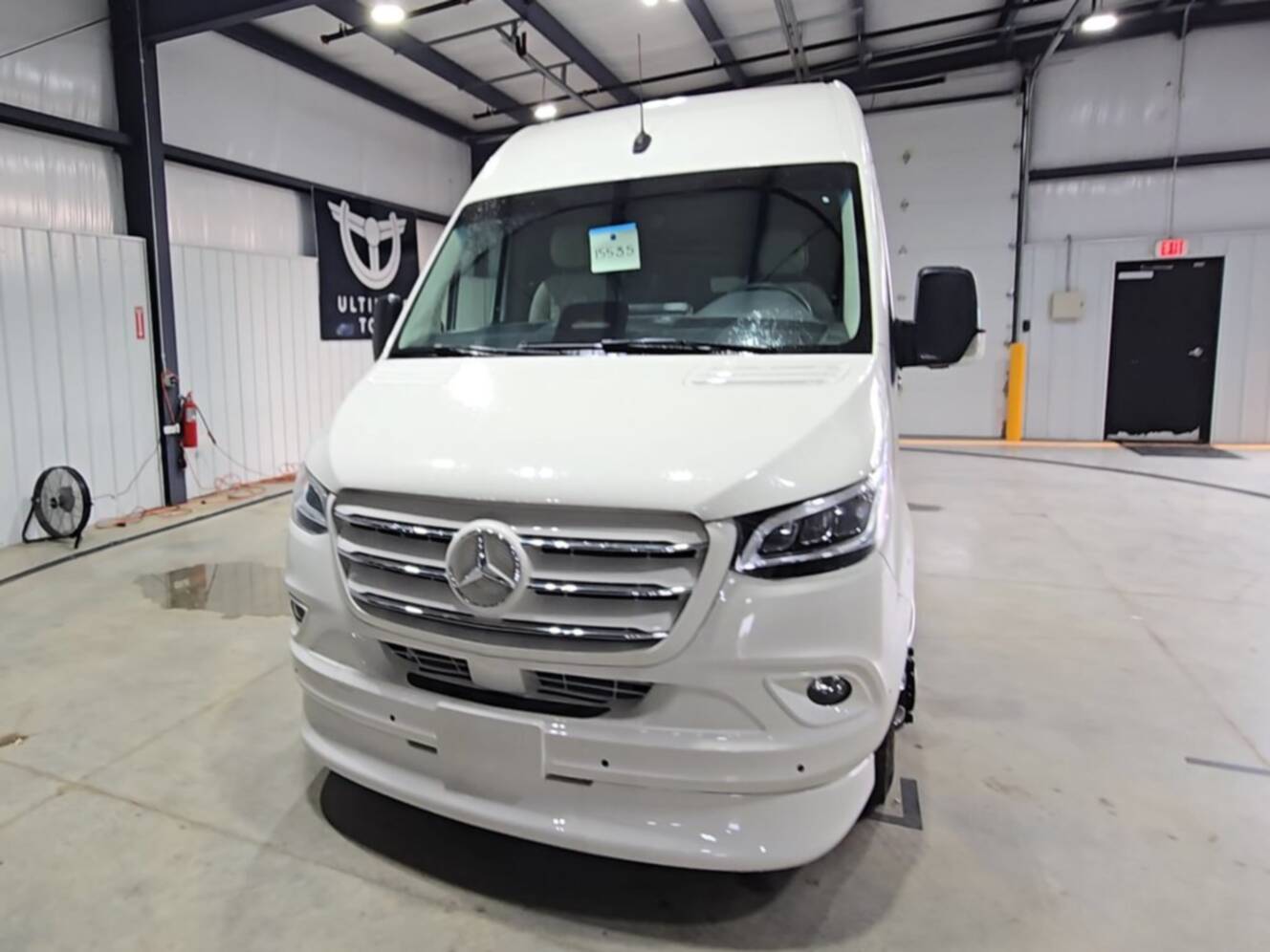 A photo of this 2027 Ultimate Toys FREEDOM 170 STD 9P