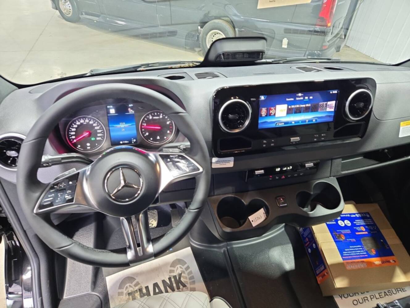 A photo of this 2027 Ultimate Toys LIMO J PRO
