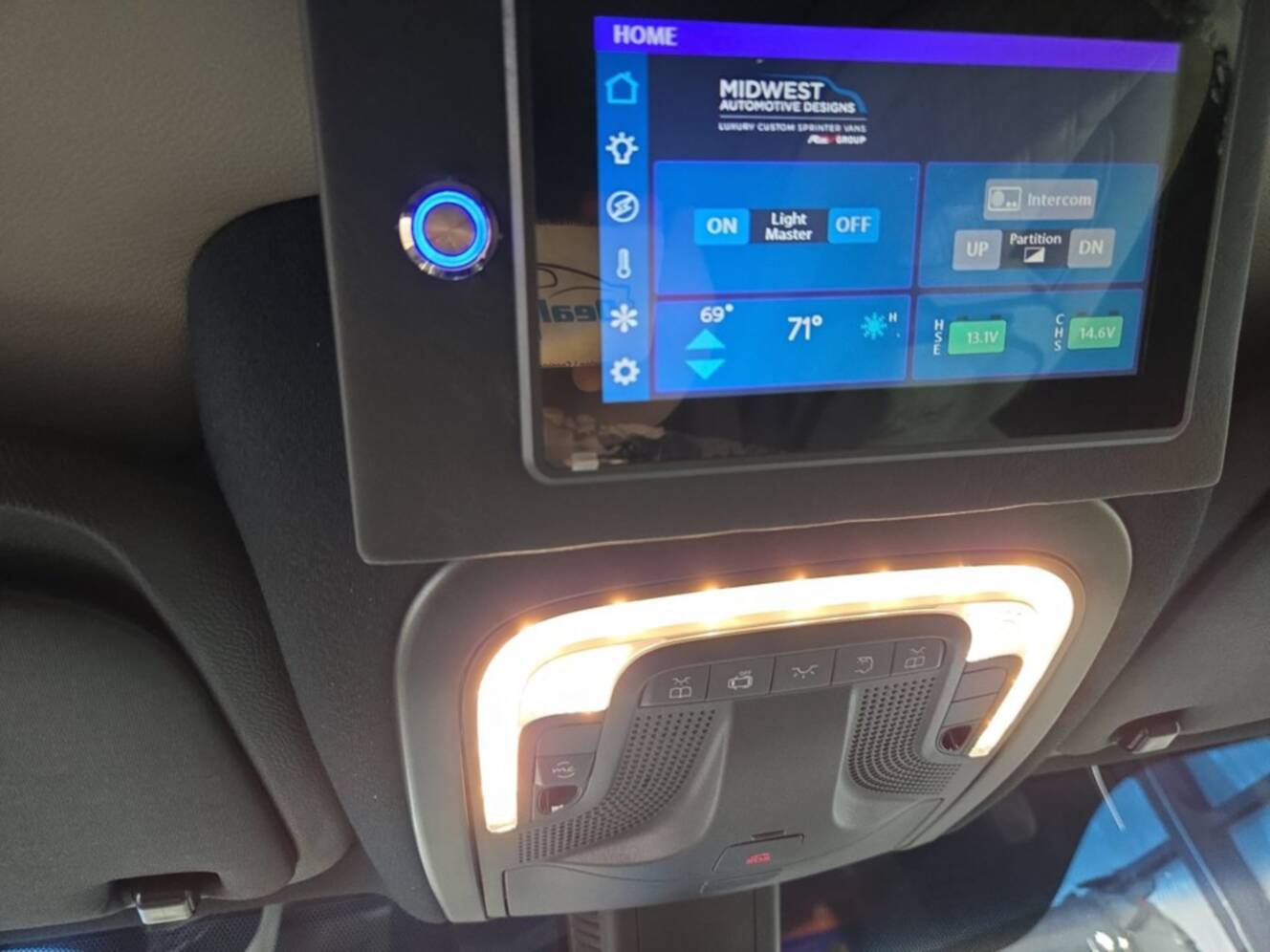 A photo of this 2027 Ultimate Toys LIMO J PRO