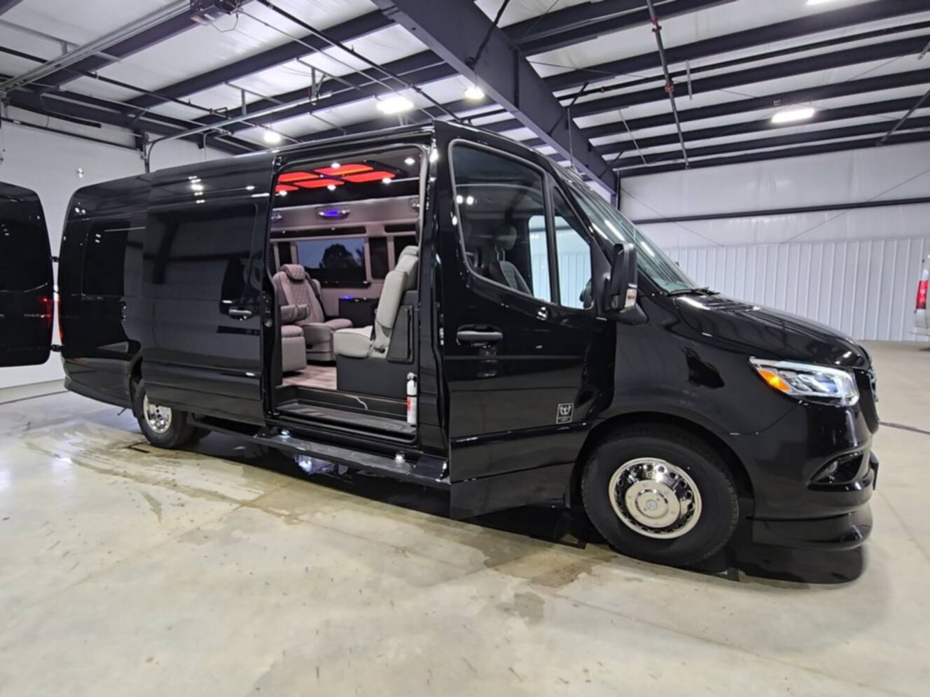 A photo of this 2027 Ultimate Toys LIMO J PRO