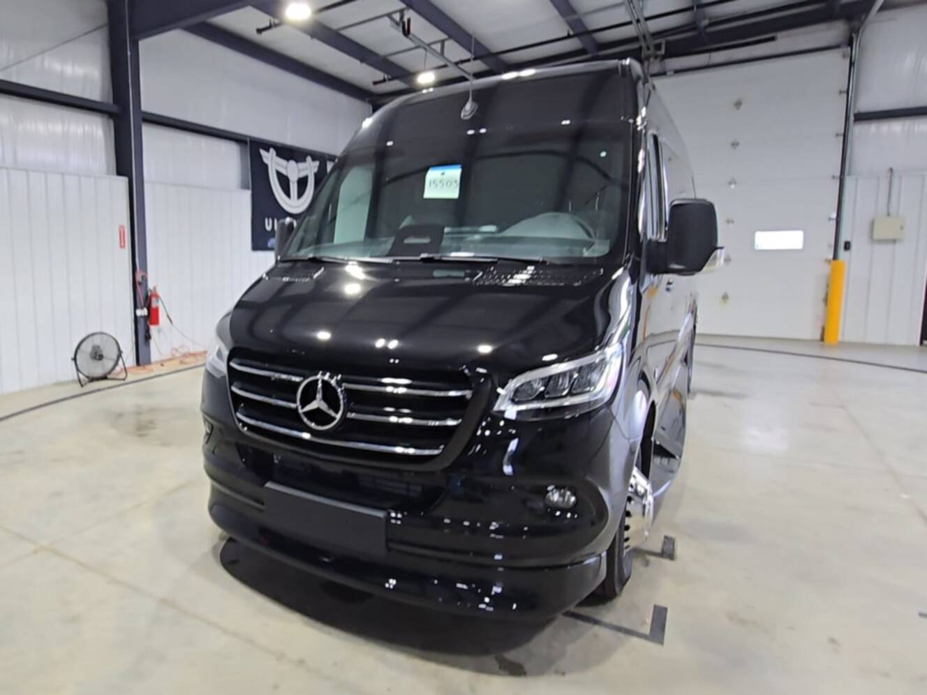 A photo of this 2027 Ultimate Toys LIMO J PRO