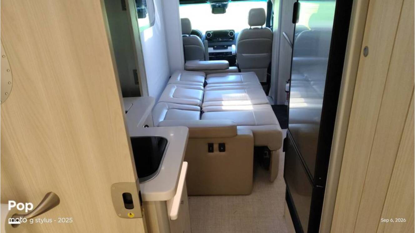 A photo of this 2025 Airstream Atlas Murphy Suite