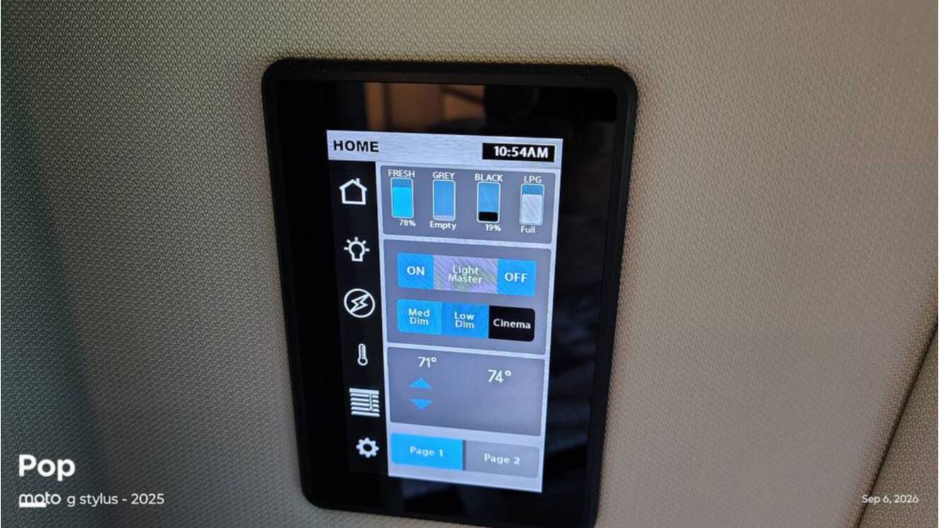 A photo of this 2025 Airstream Atlas Murphy Suite
