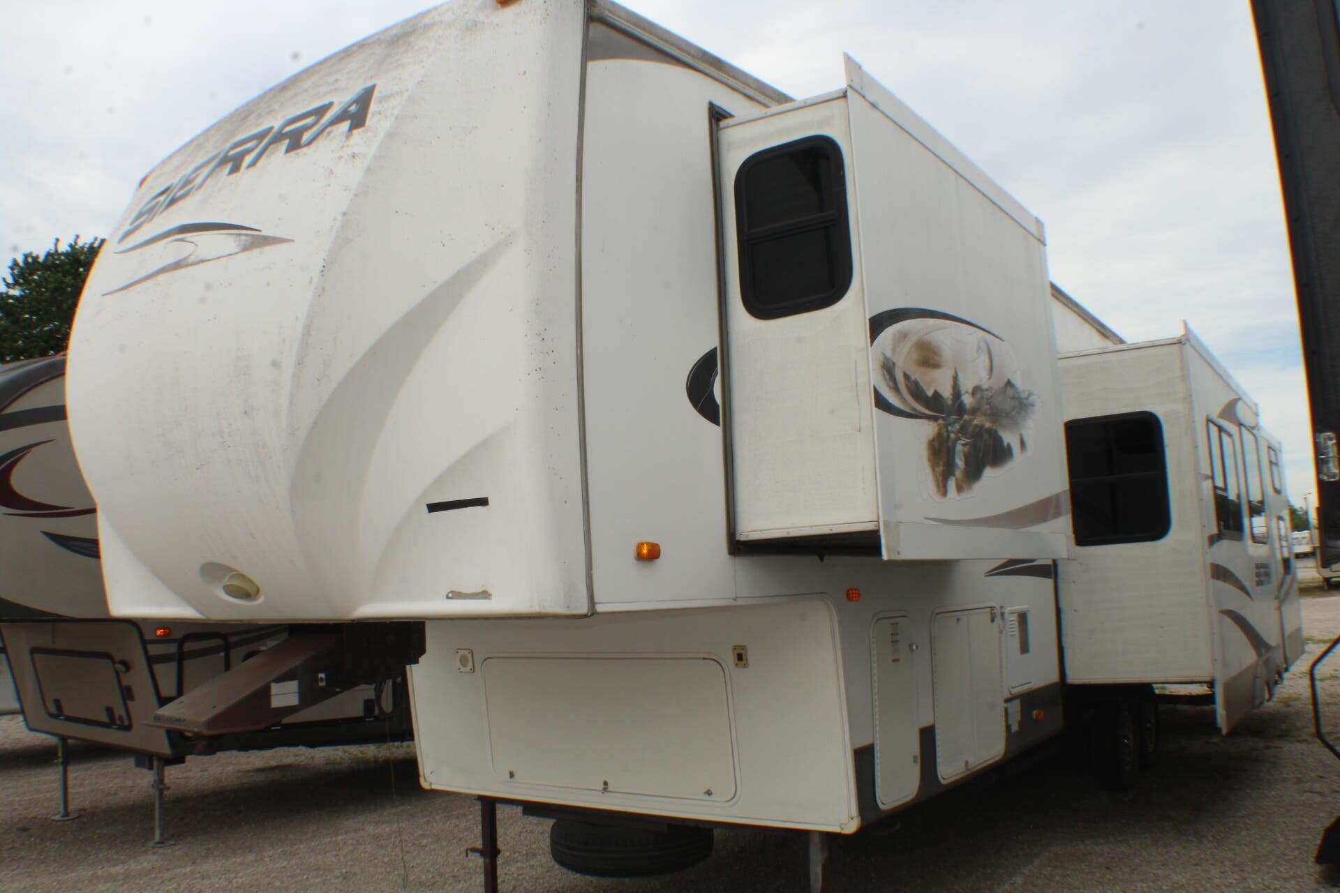 2010 Forest River Sierra 355QBQ in clyde OH