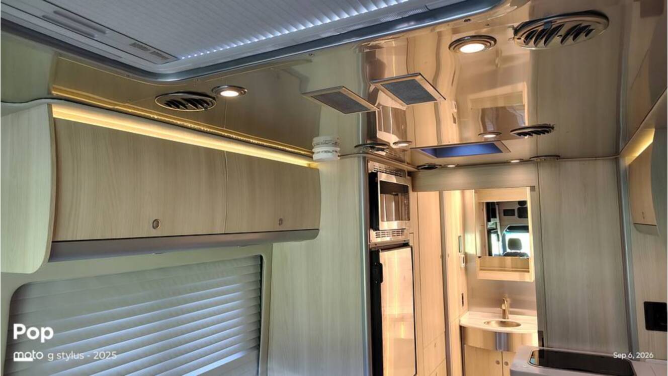 A photo of this 2025 Airstream Atlas Murphy Suite
