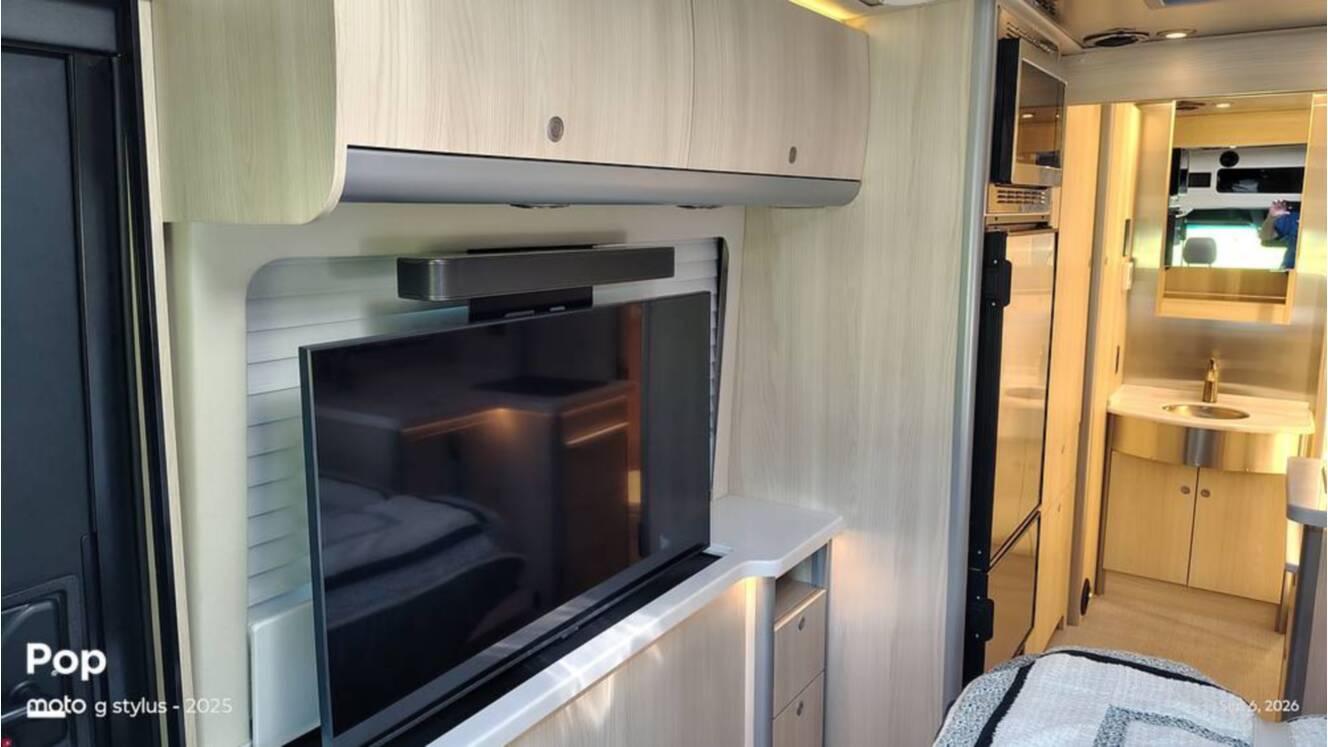 A photo of this 2025 Airstream Atlas Murphy Suite