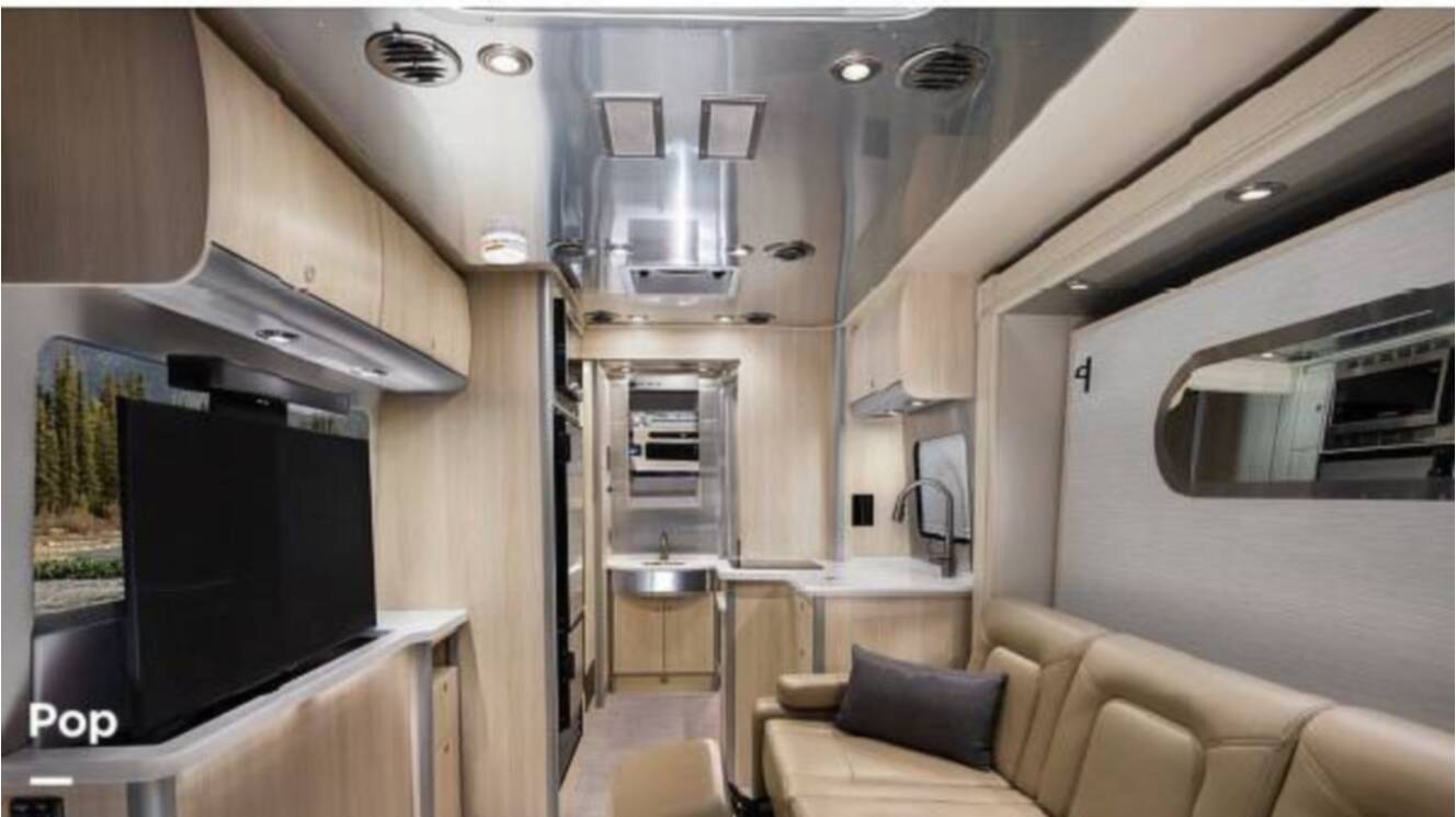 A photo of this 2025 Airstream Atlas Murphy Suite