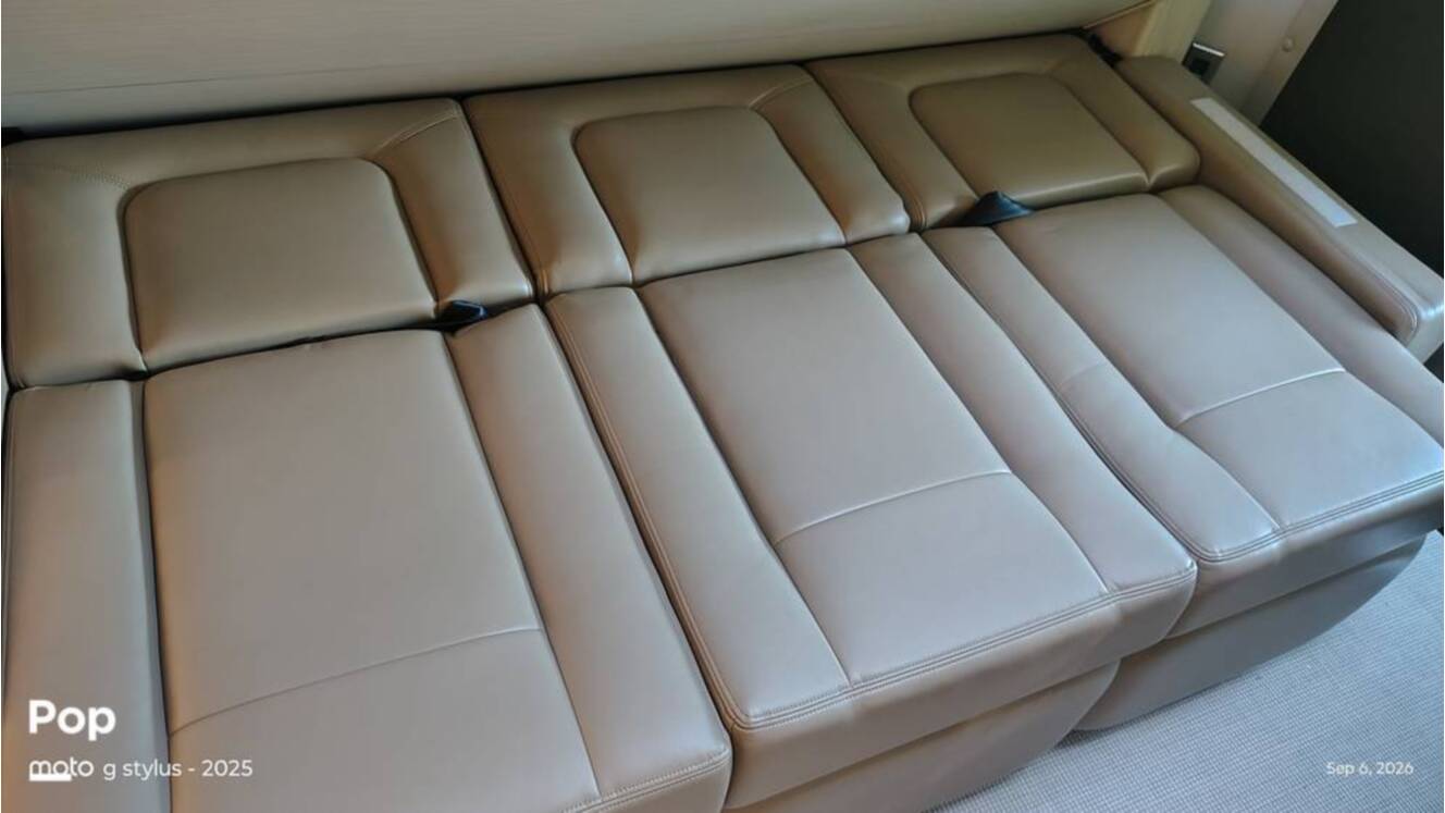 A photo of this 2025 Airstream Atlas Murphy Suite