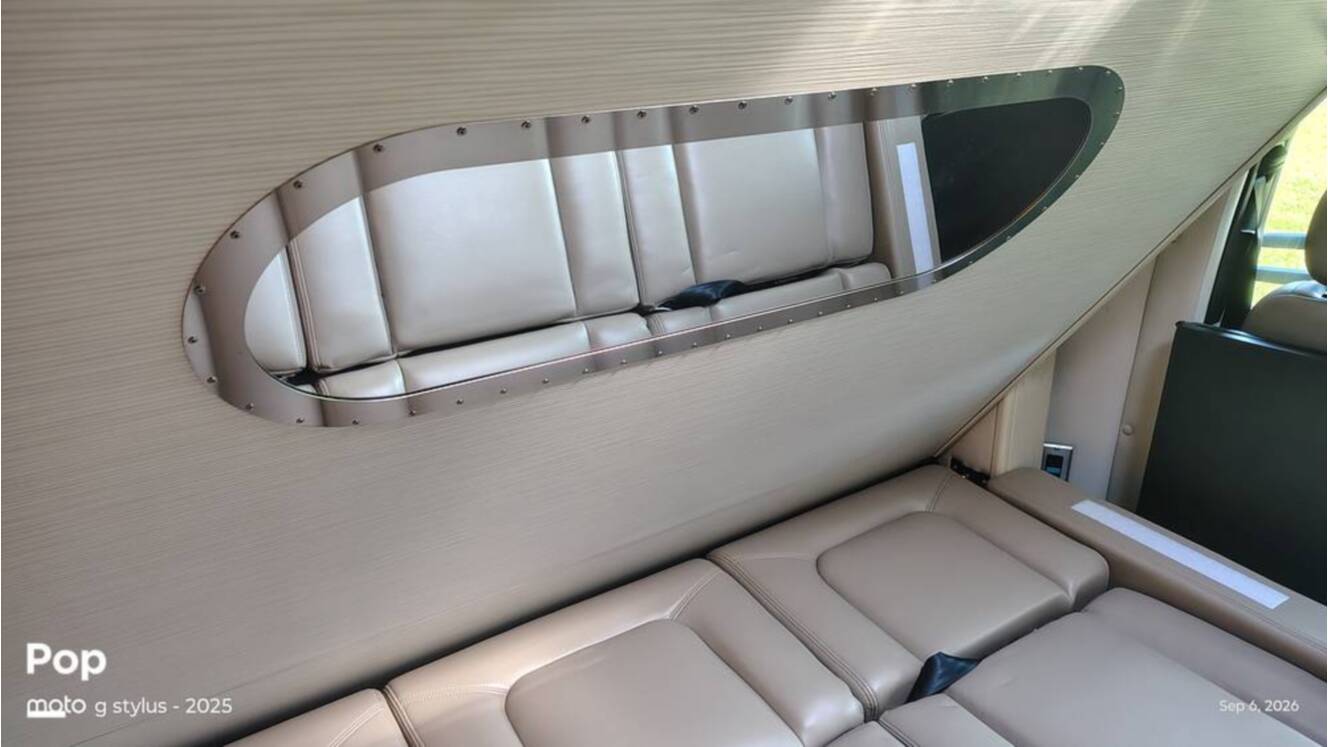 A photo of this 2025 Airstream Atlas Murphy Suite