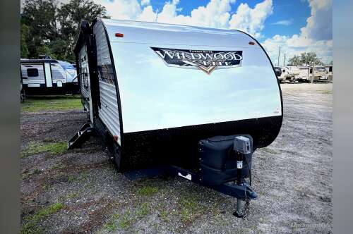 2022 Forest River Wildwood X-Lite 261BHXL in zephyrhills FL