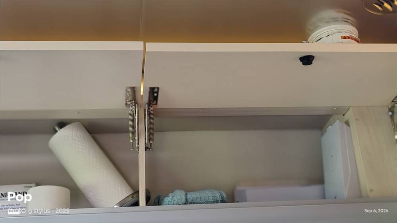 A photo of this 2025 Airstream Atlas Murphy Suite