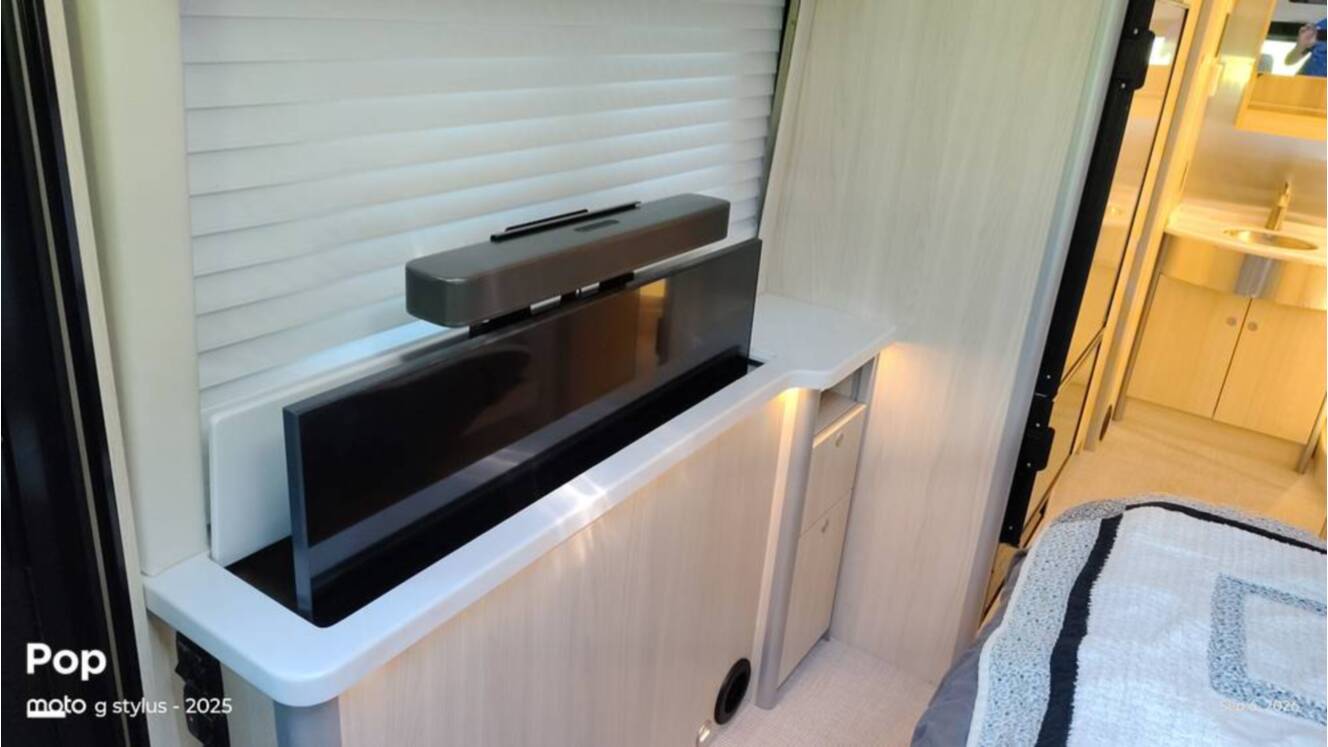 A photo of this 2025 Airstream Atlas Murphy Suite