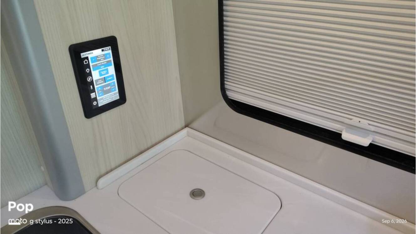 A photo of this 2025 Airstream Atlas Murphy Suite
