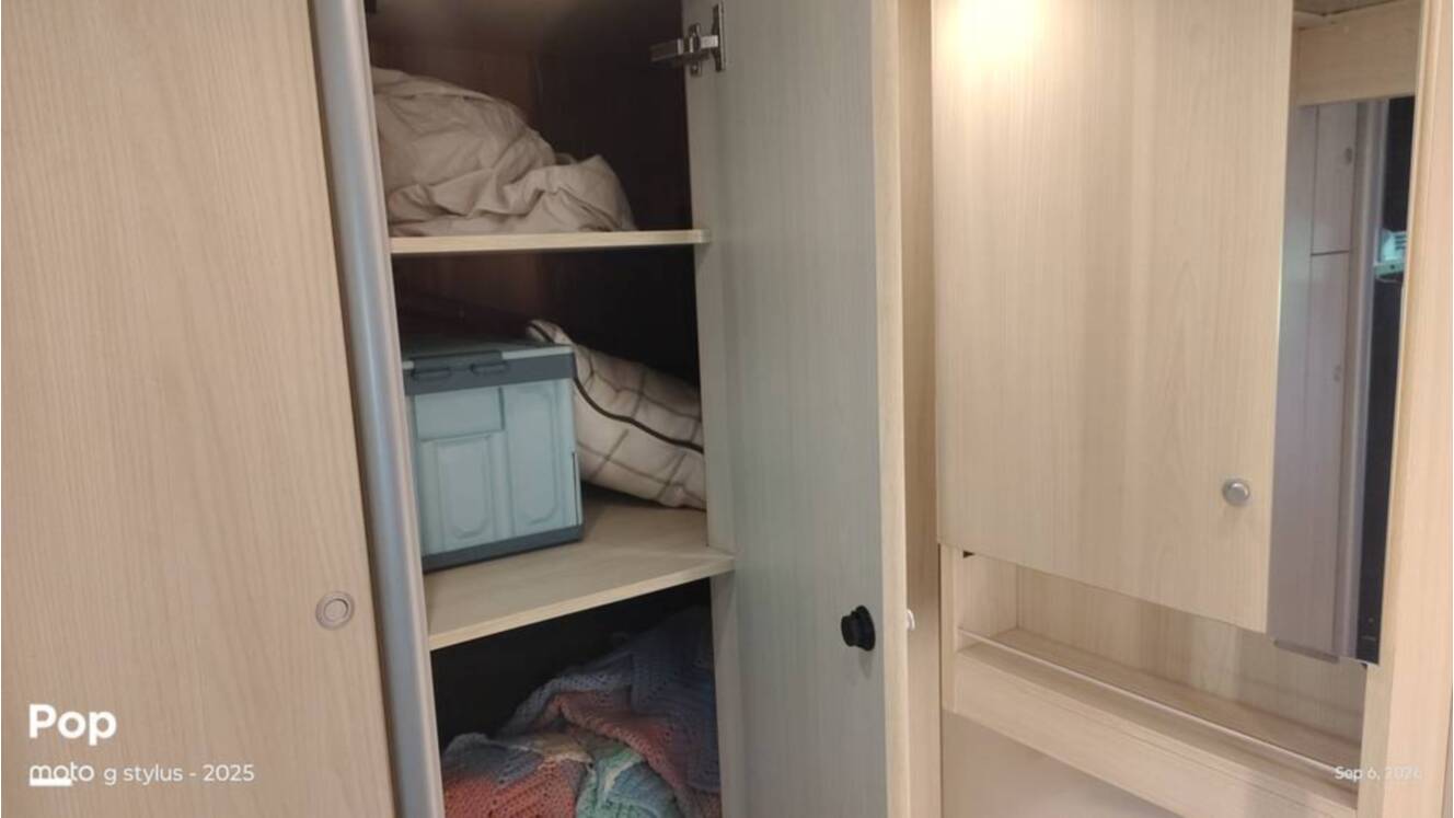A photo of this 2025 Airstream Atlas Murphy Suite