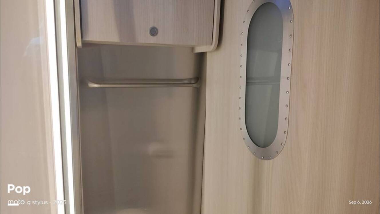 A photo of this 2025 Airstream Atlas Murphy Suite