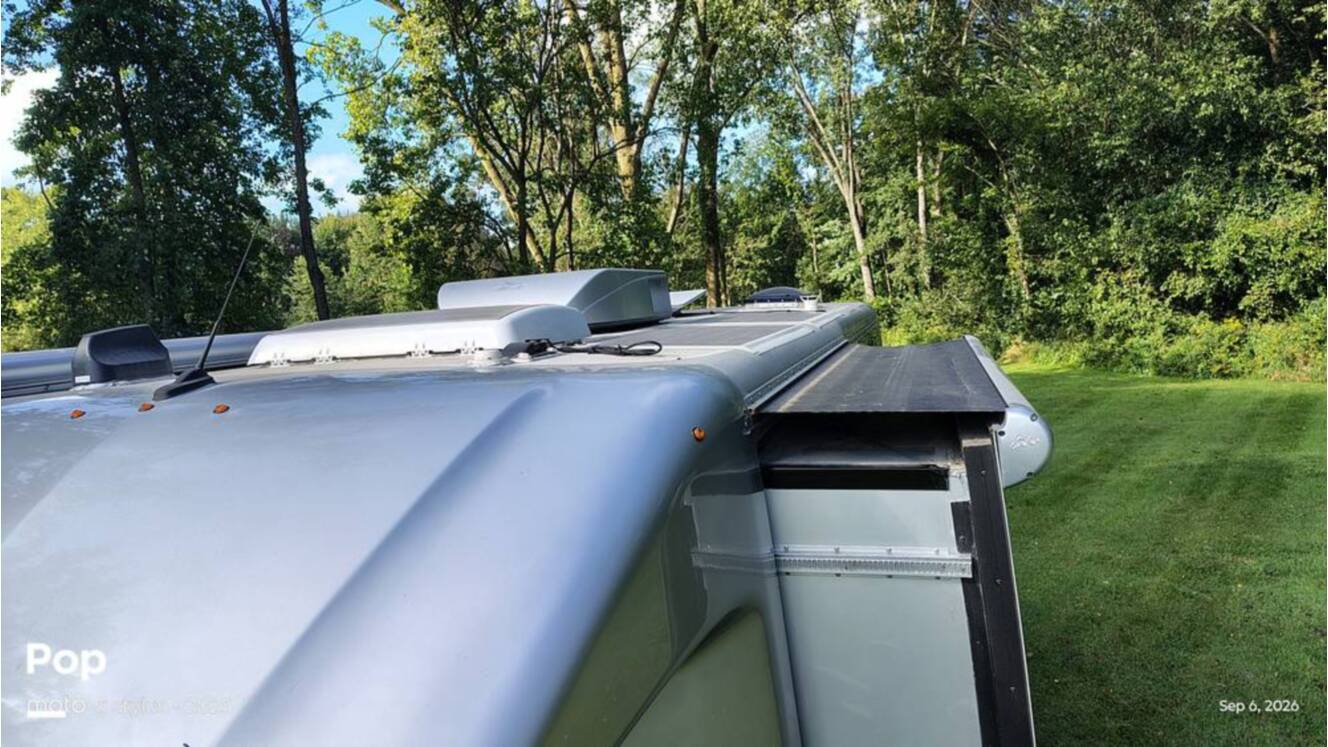 A photo of this 2025 Airstream Atlas Murphy Suite