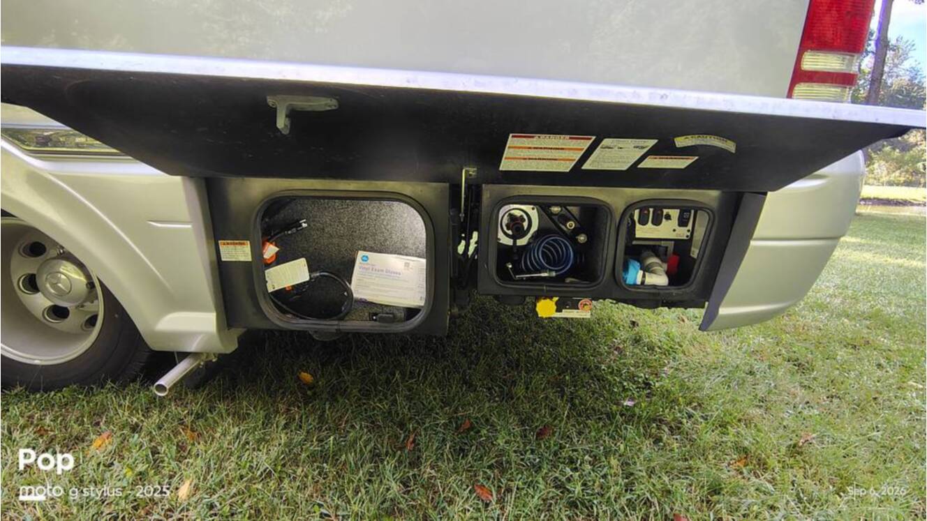 A photo of this 2025 Airstream Atlas Murphy Suite