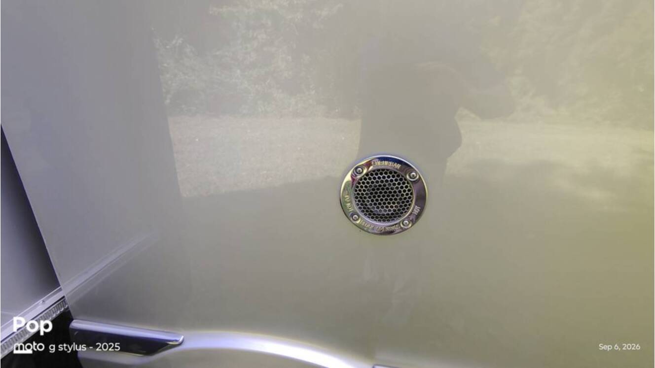 A photo of this 2025 Airstream Atlas Murphy Suite