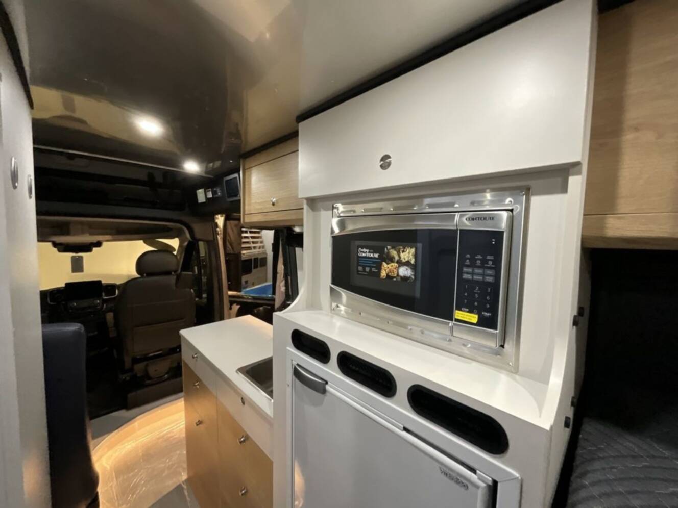 A photo of this 2026 Airstream Rangeline PT