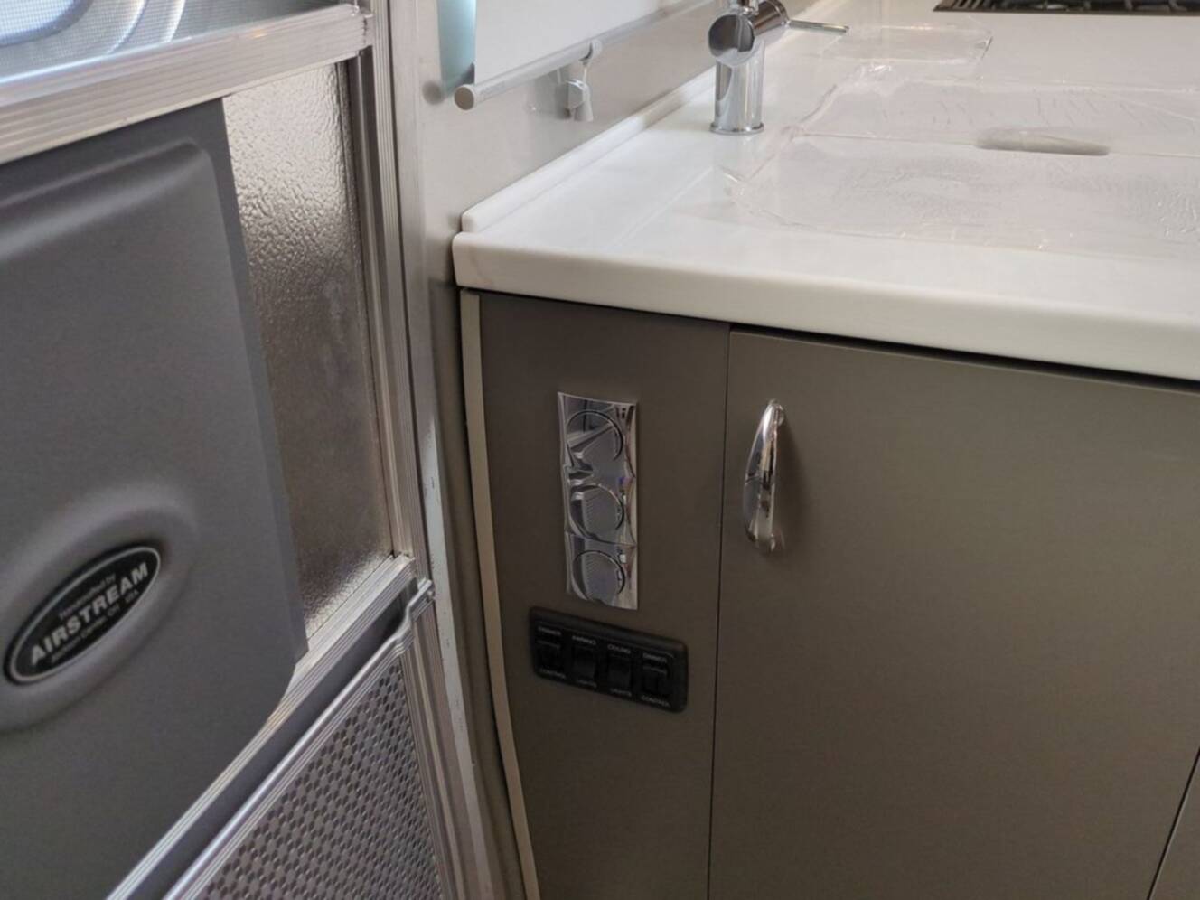 A photo of this 2026 Airstream Globetrotter 30RB