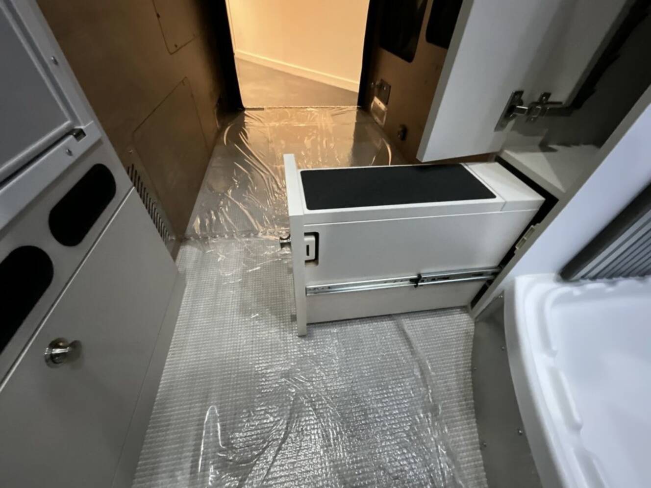 A photo of this 2026 Airstream Rangeline PT