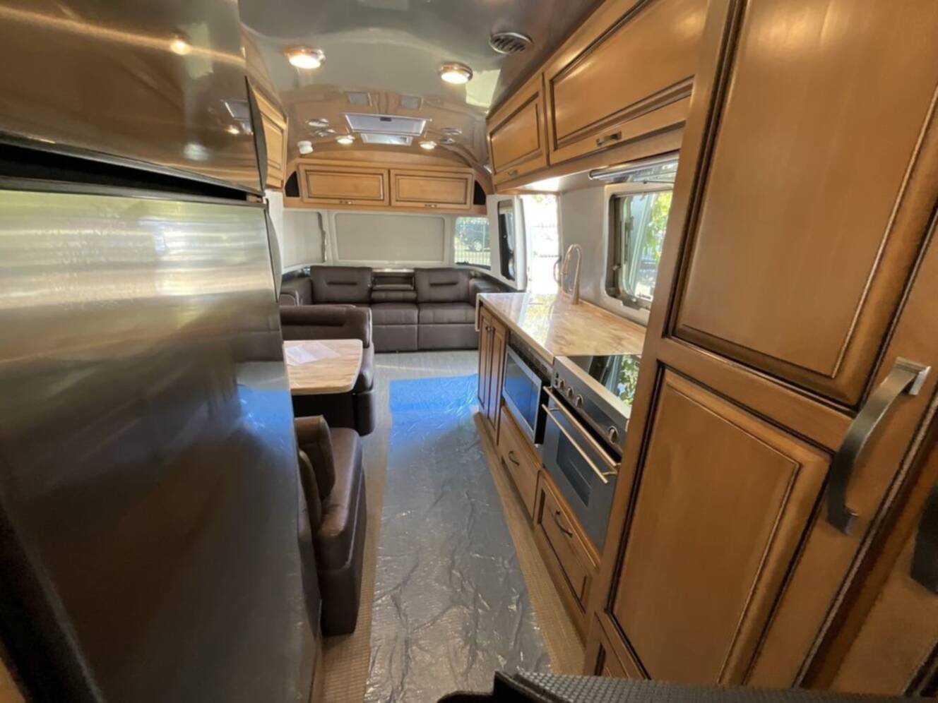A photo of this 2019 Airstream Classic 30RBQ