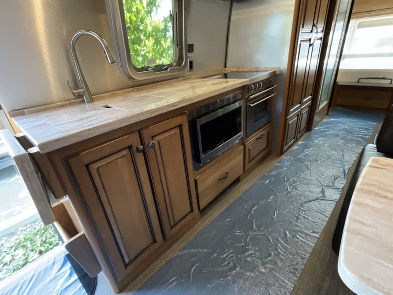 A photo of this 2019 Airstream Classic 30RBQ