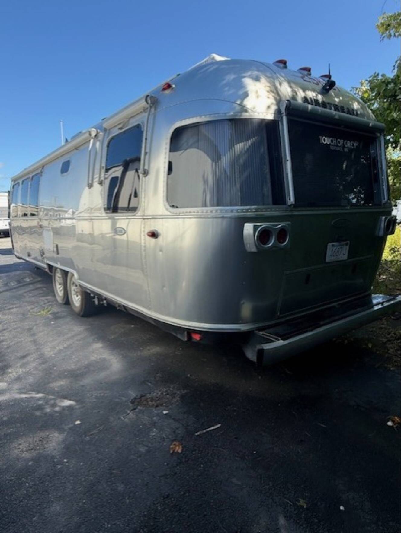 A photo of this 2018 Airstream CLASSIC 30RB QUEEN