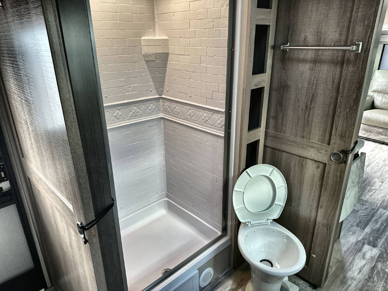 A photo of this 2023 Grand Design IMAGINE 2500RL