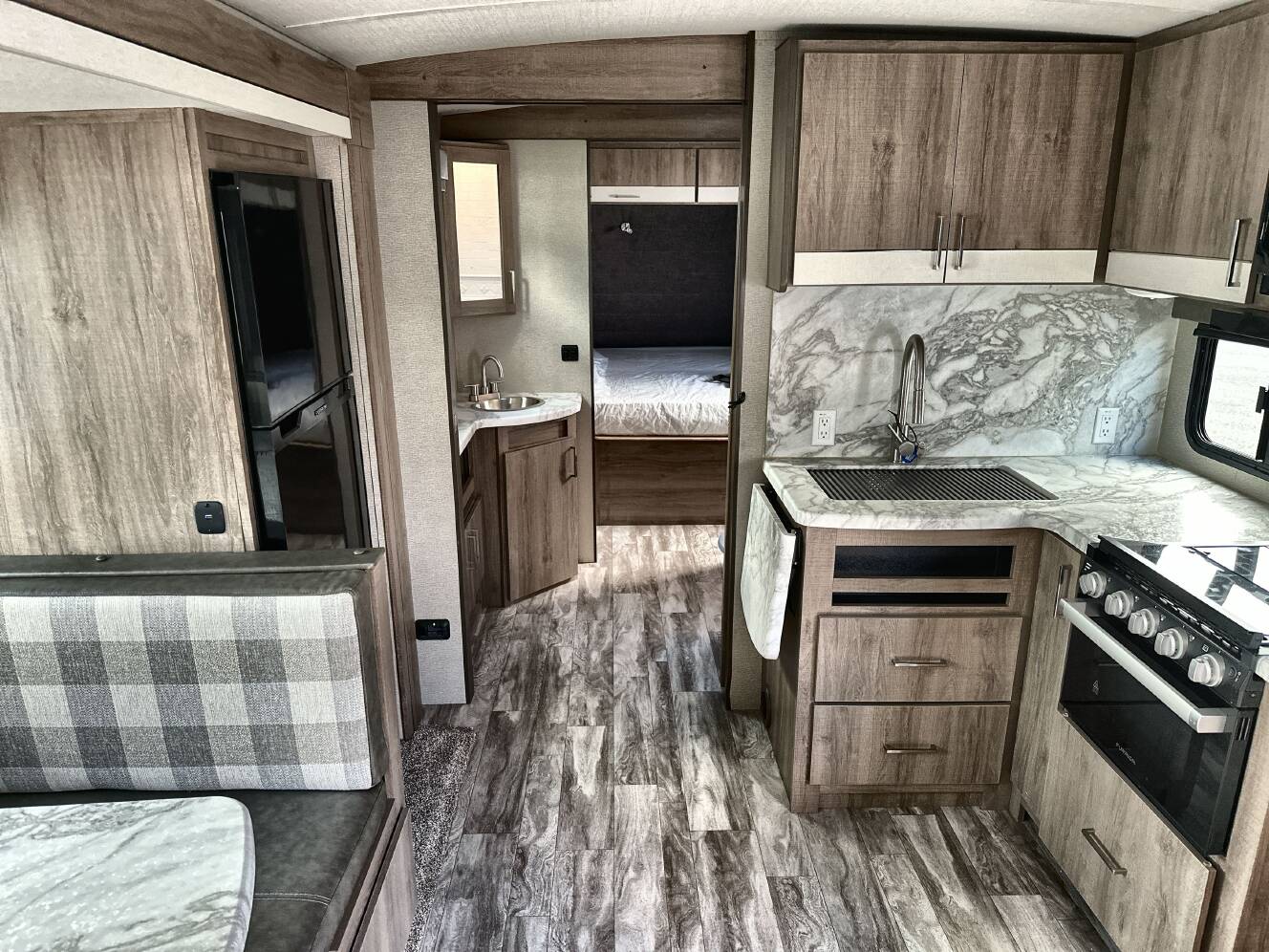 A photo of this 2023 Grand Design IMAGINE 2500RL