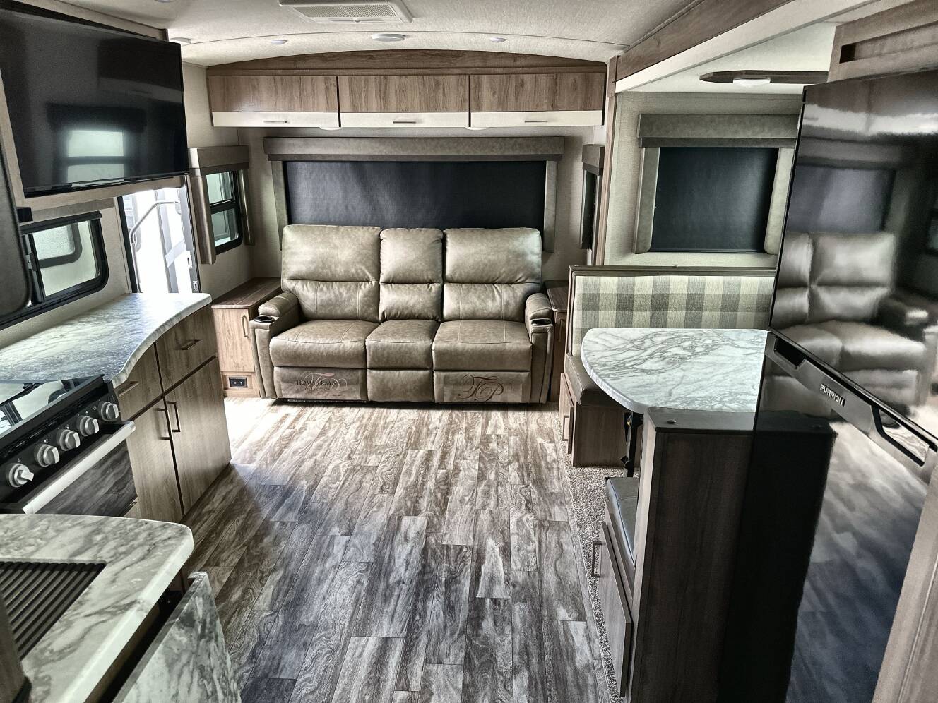 A photo of this 2023 Grand Design IMAGINE 2500RL