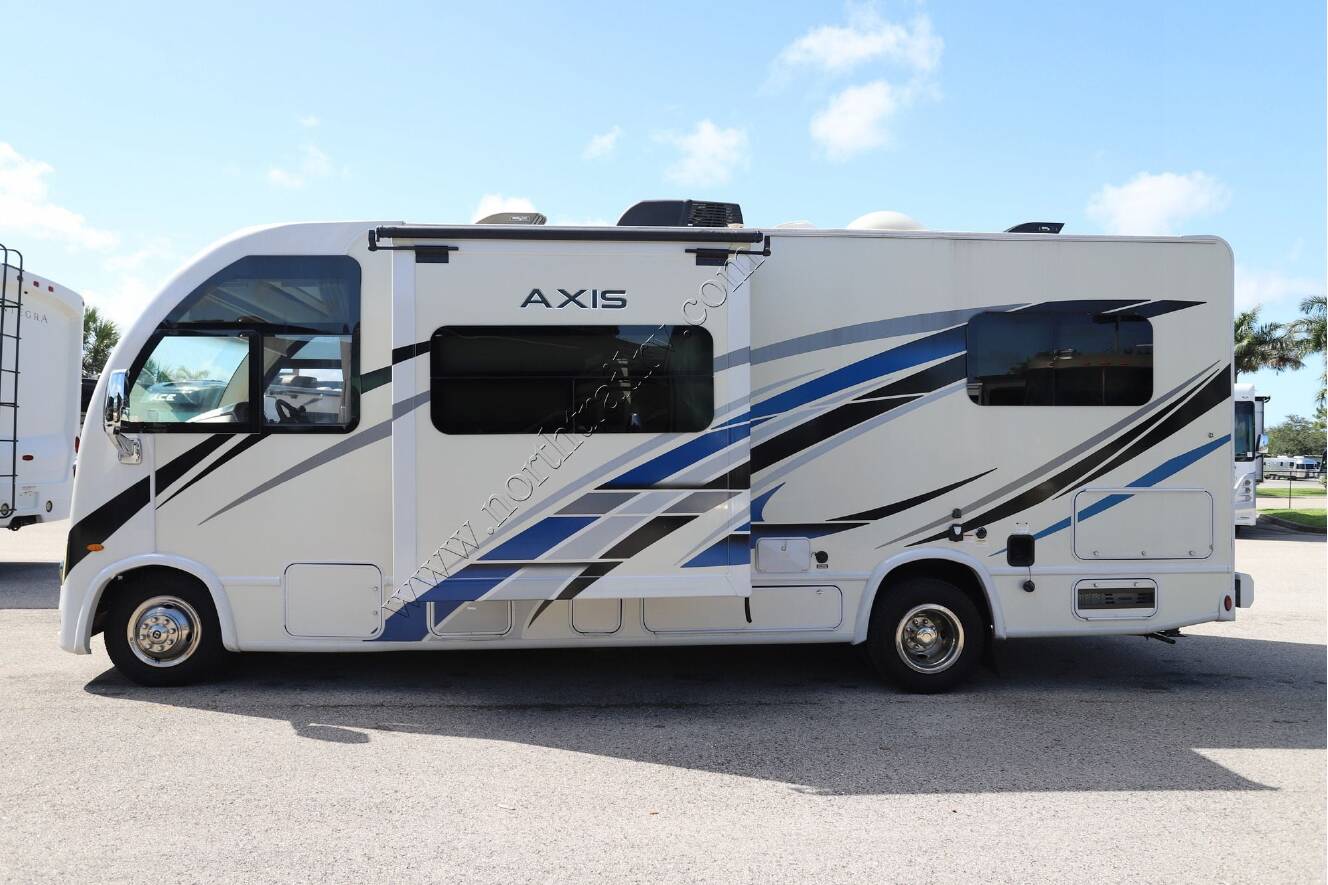 A photo of this 2023 Thor Axis 24.1
