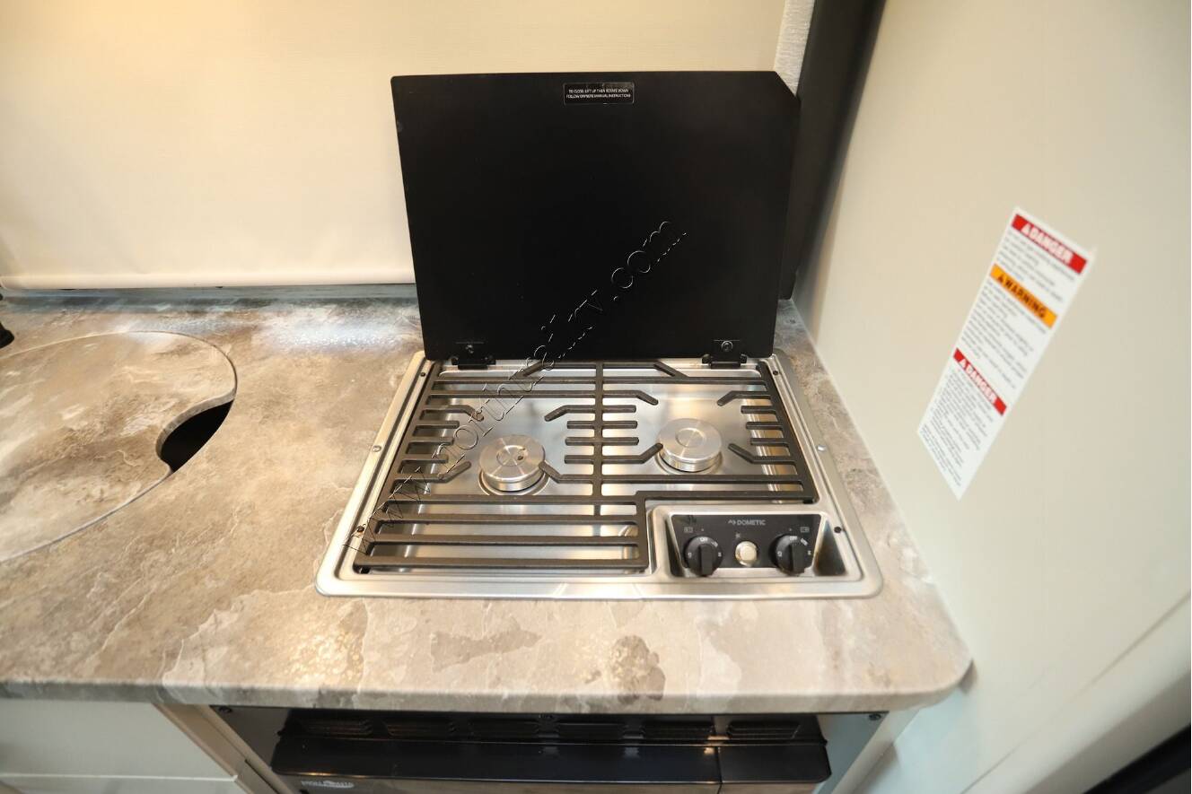 A photo of this 2023 Thor Axis 24.1