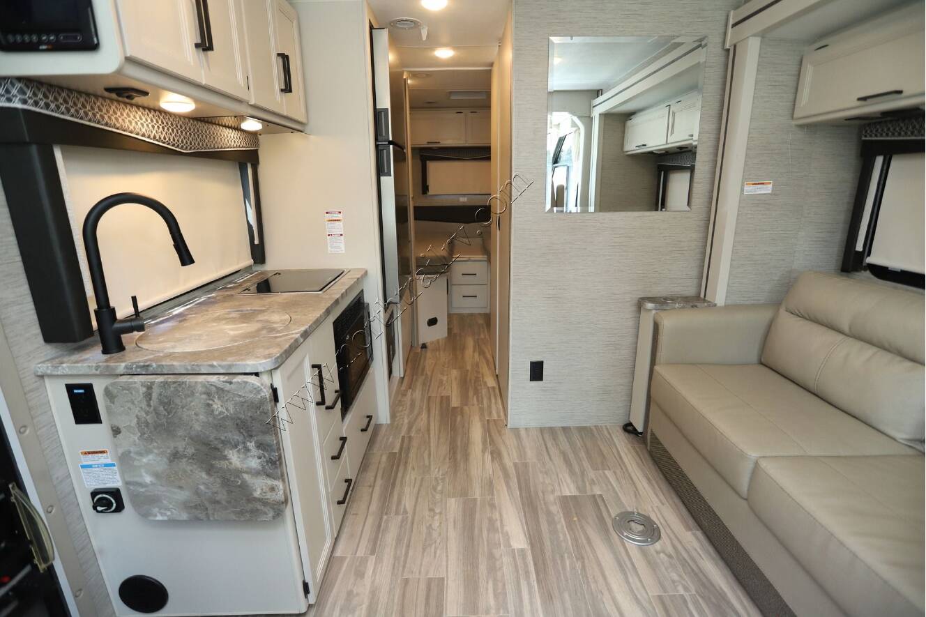 A photo of this 2023 Thor Axis 24.1