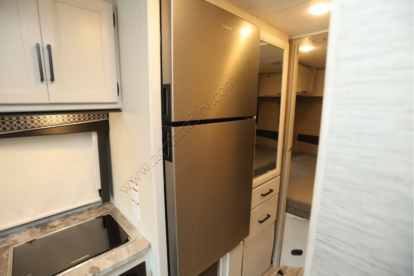 A photo of this 2023 Thor Axis 24.1