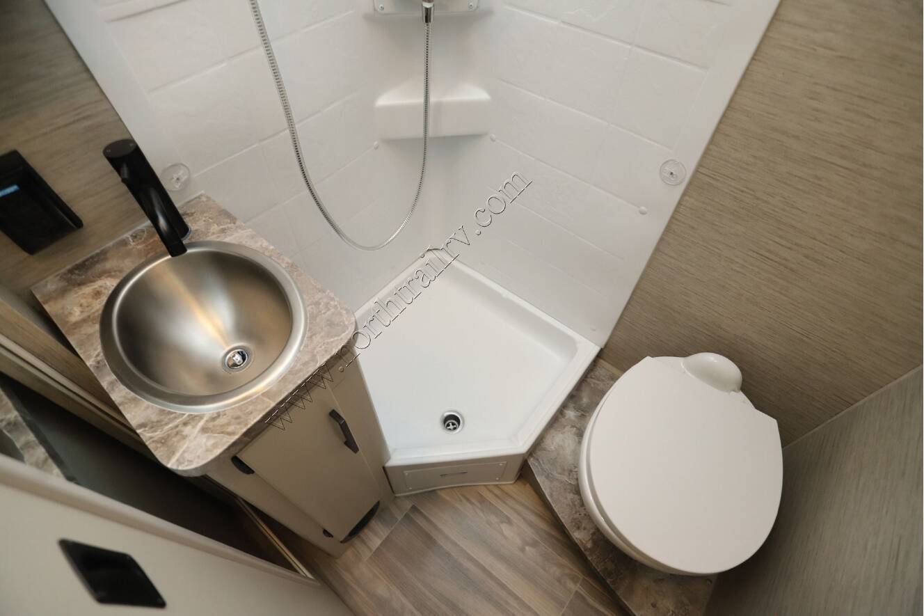 A photo of this 2023 Thor Axis 24.1