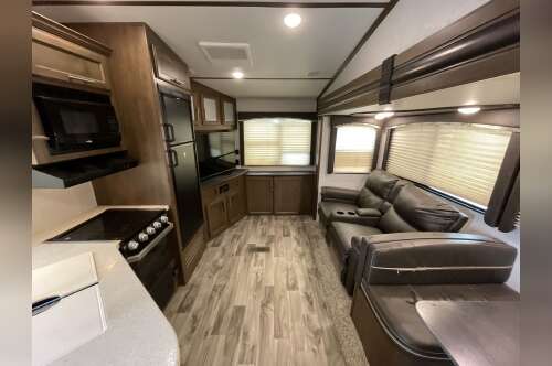 2019 Keystone COUGAR 25RES in davenport IA
