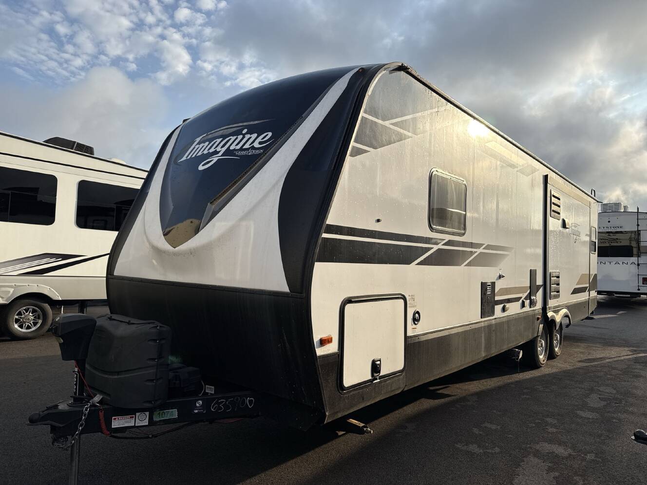 A photo of this 2022 Grand Design IMAGINE 2970RL