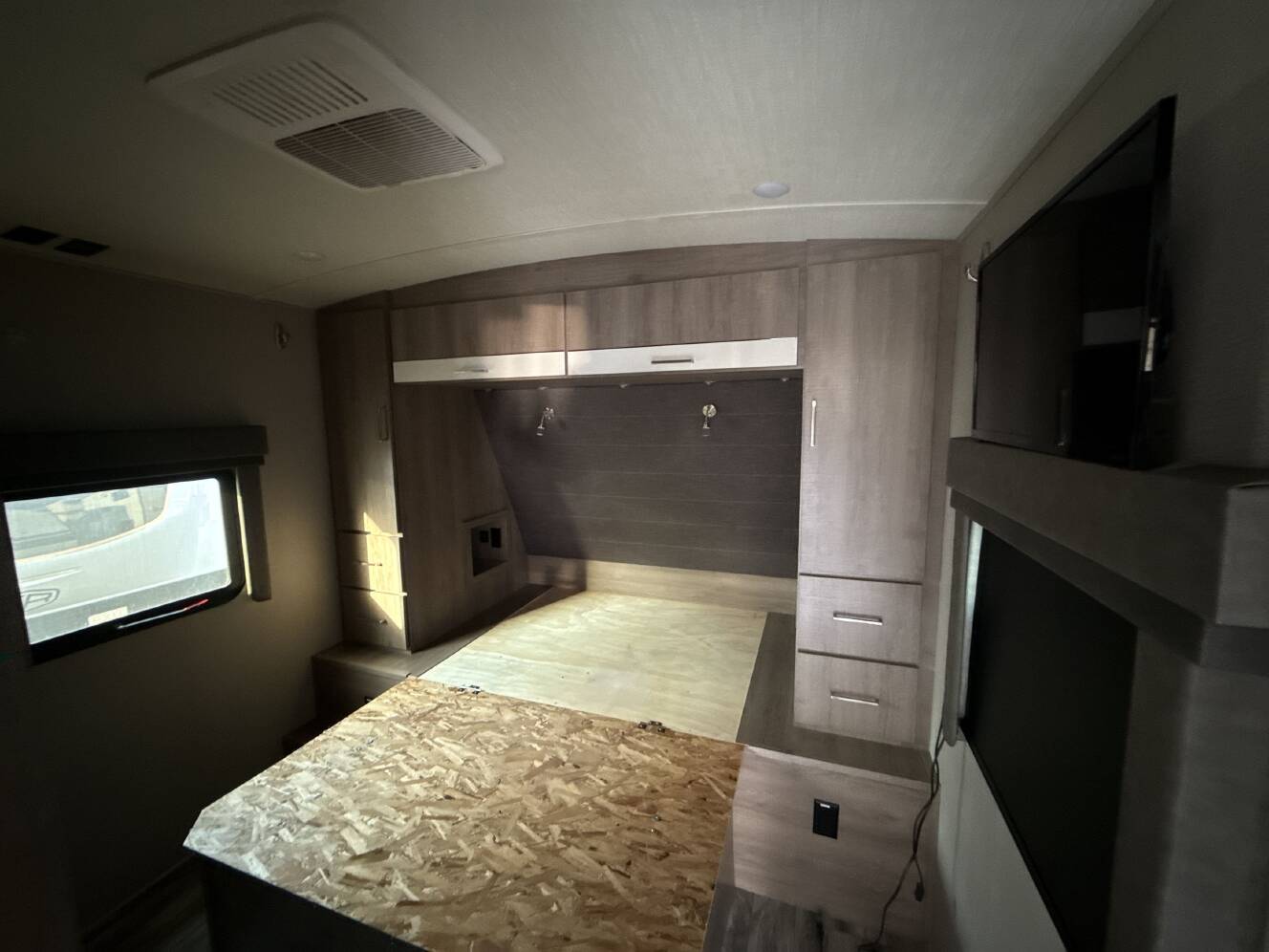 A photo of this 2022 Grand Design IMAGINE 2970RL