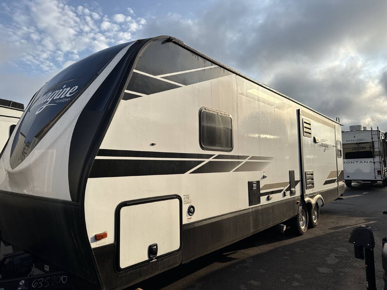 A photo of this 2022 Grand Design IMAGINE 2970RL