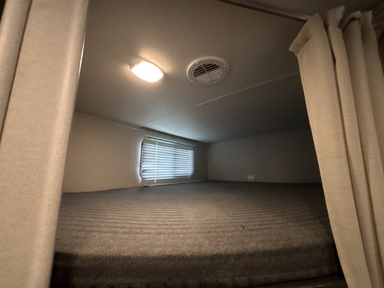 A photo of this 2024 Heartland EDDIE BAUER 262BH-L