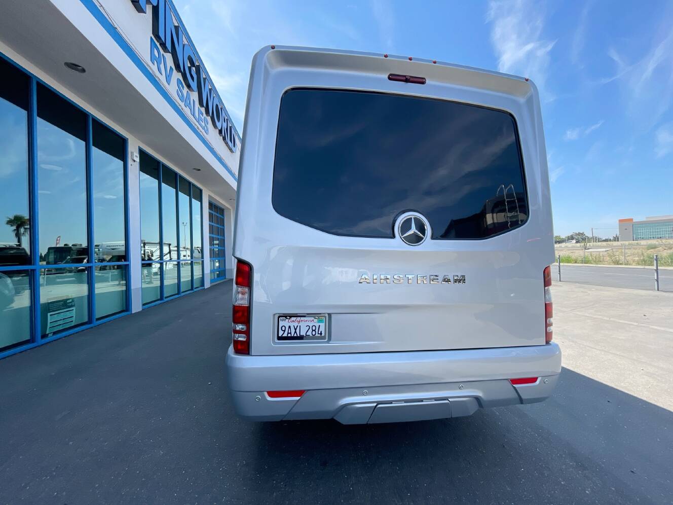 A photo of this 2022 Airstream ATLAS MURPHY SUITE