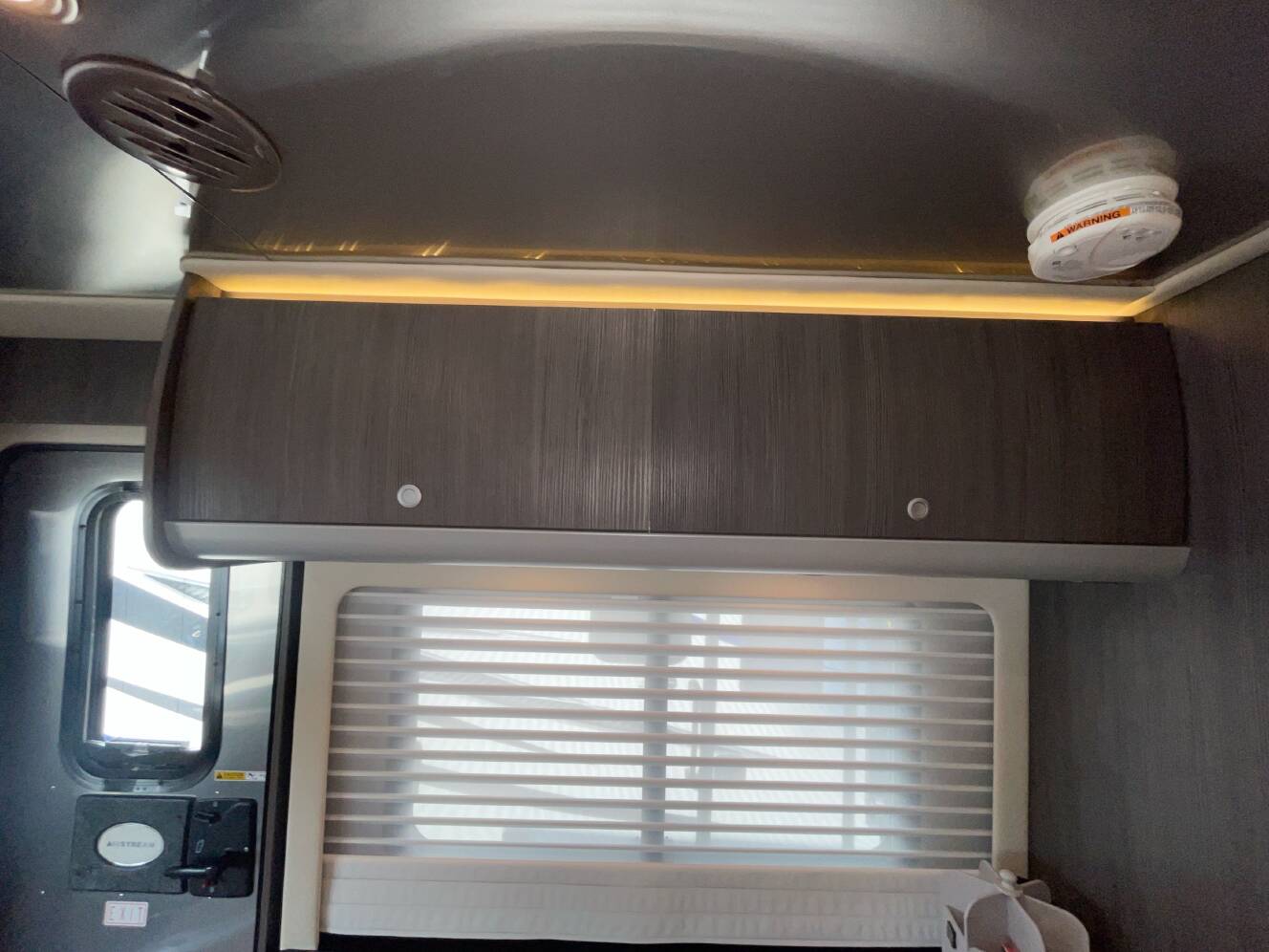 A photo of this 2022 Airstream ATLAS MURPHY SUITE