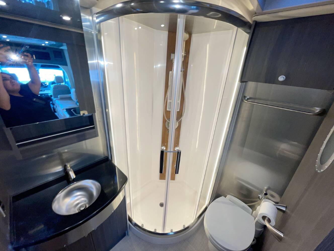A photo of this 2022 Airstream ATLAS MURPHY SUITE