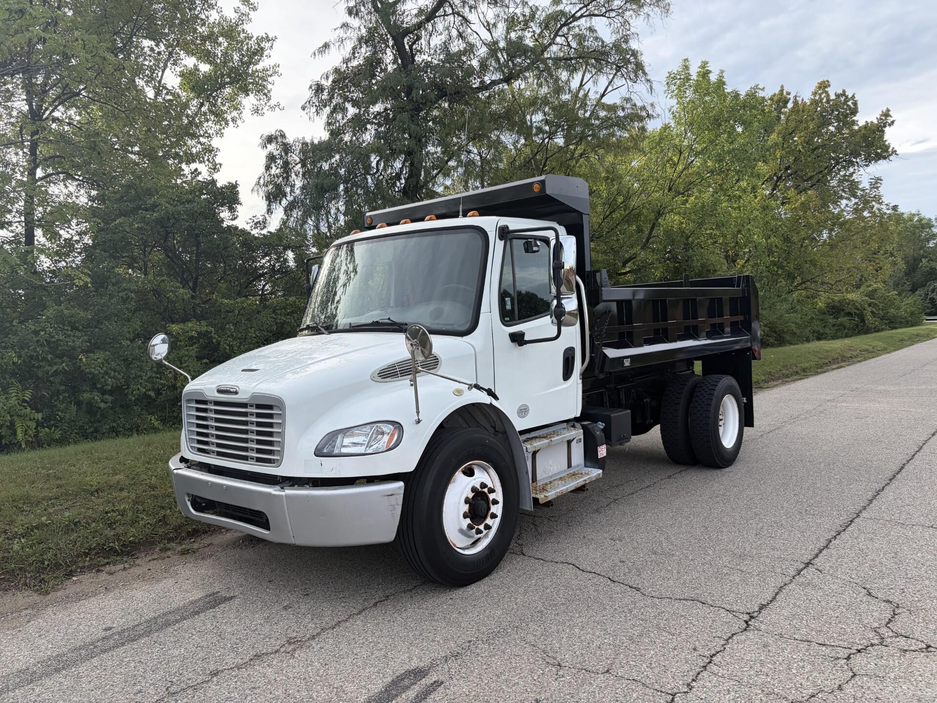 2016 FREIGHTLINER BUSINESS CLASS M2 106 in Walton, KY
