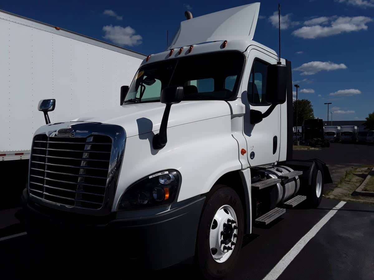 2020 FREIGHTLINER CASCADIA 125 in Altoona, IA